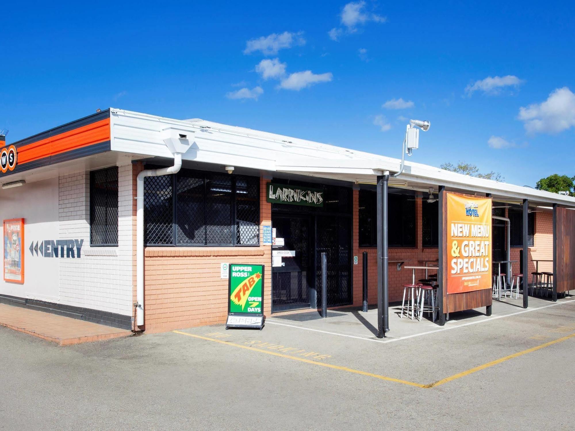 Upper Ross Hotel Townsville Exteriör bild