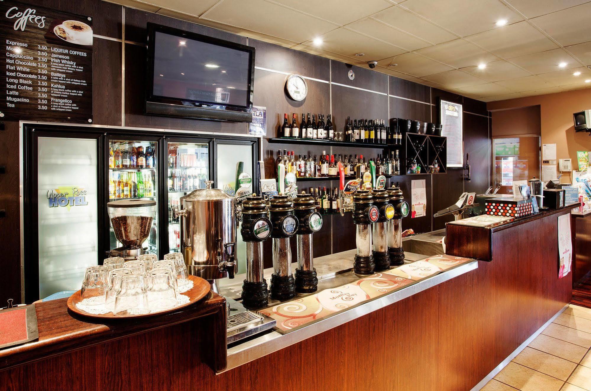 Upper Ross Hotel Townsville Exteriör bild