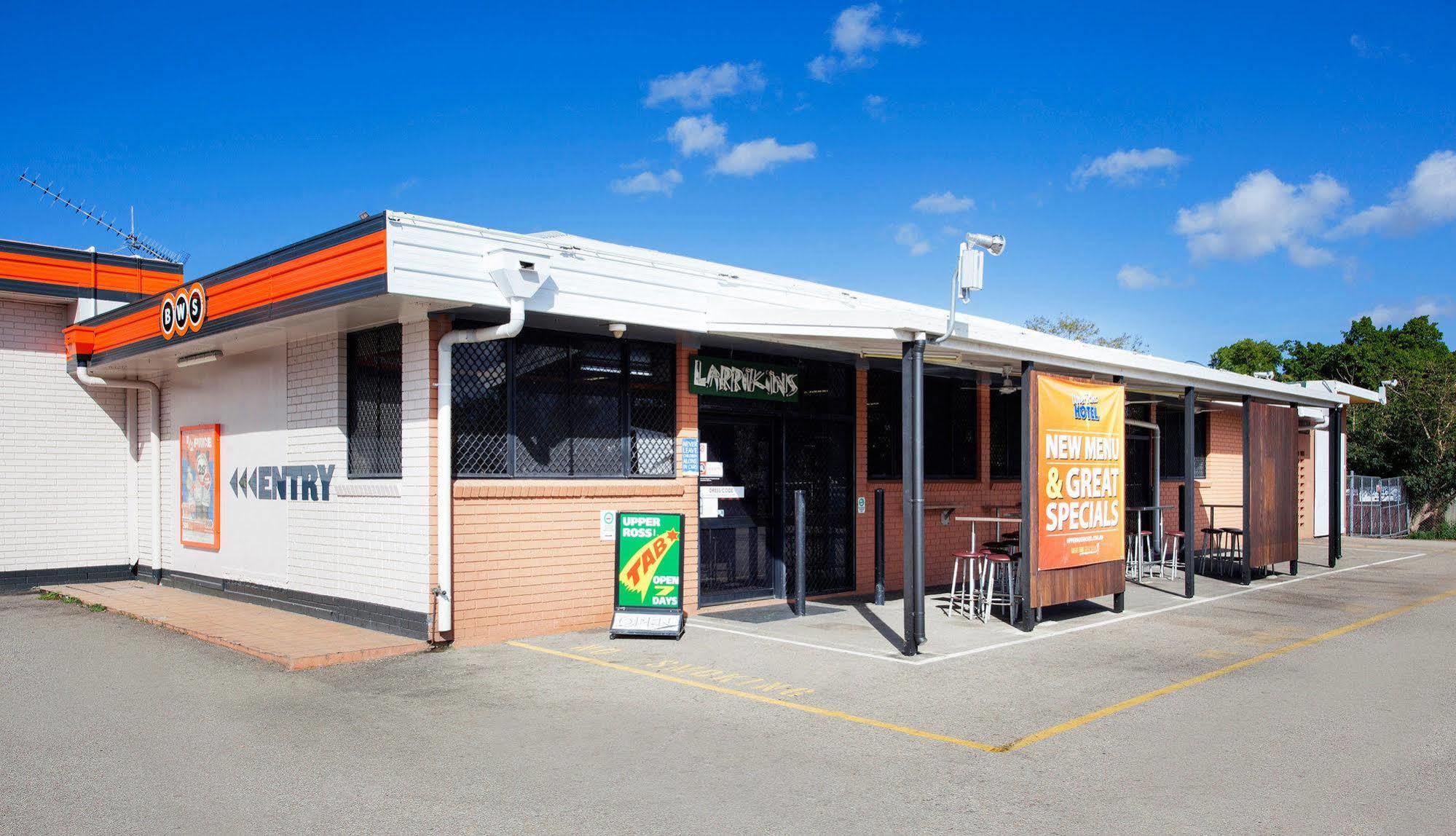 Upper Ross Hotel Townsville Exteriör bild